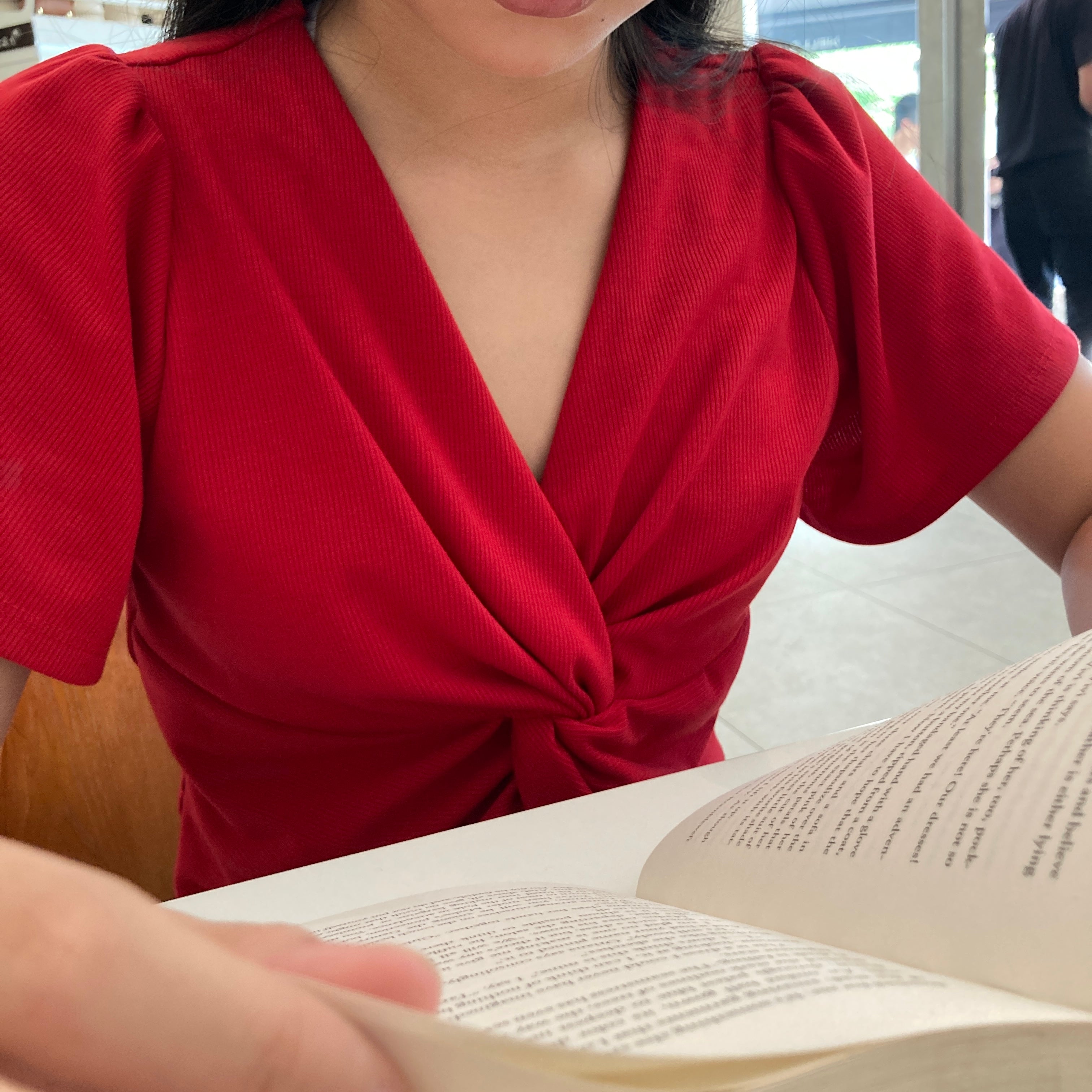 Vita Twist Front Top