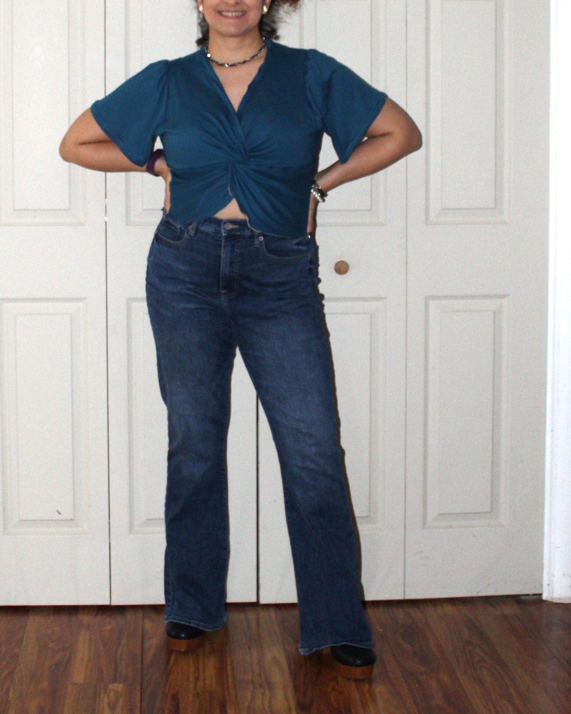 Vita Twist Front Top