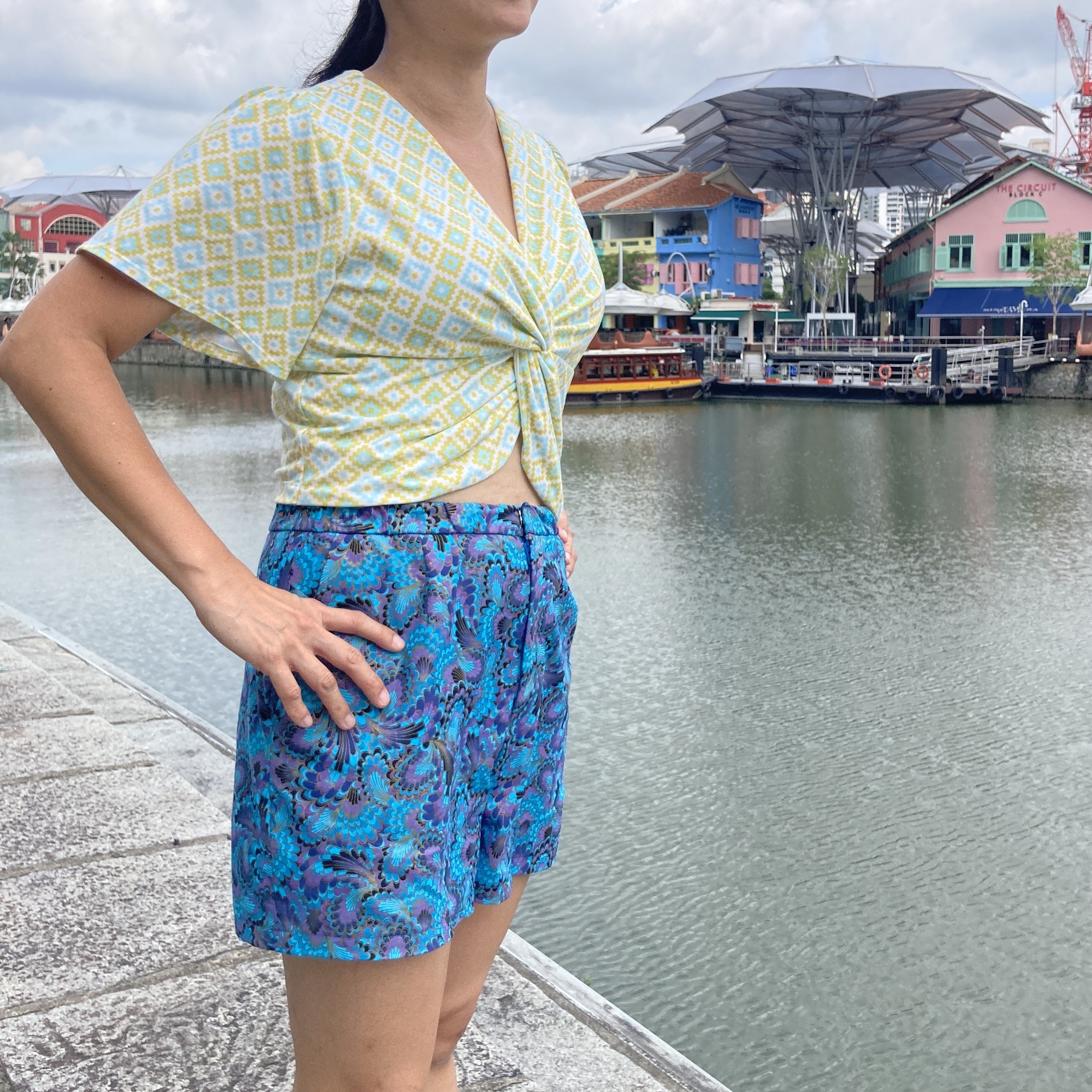 Vita Twist Front Top