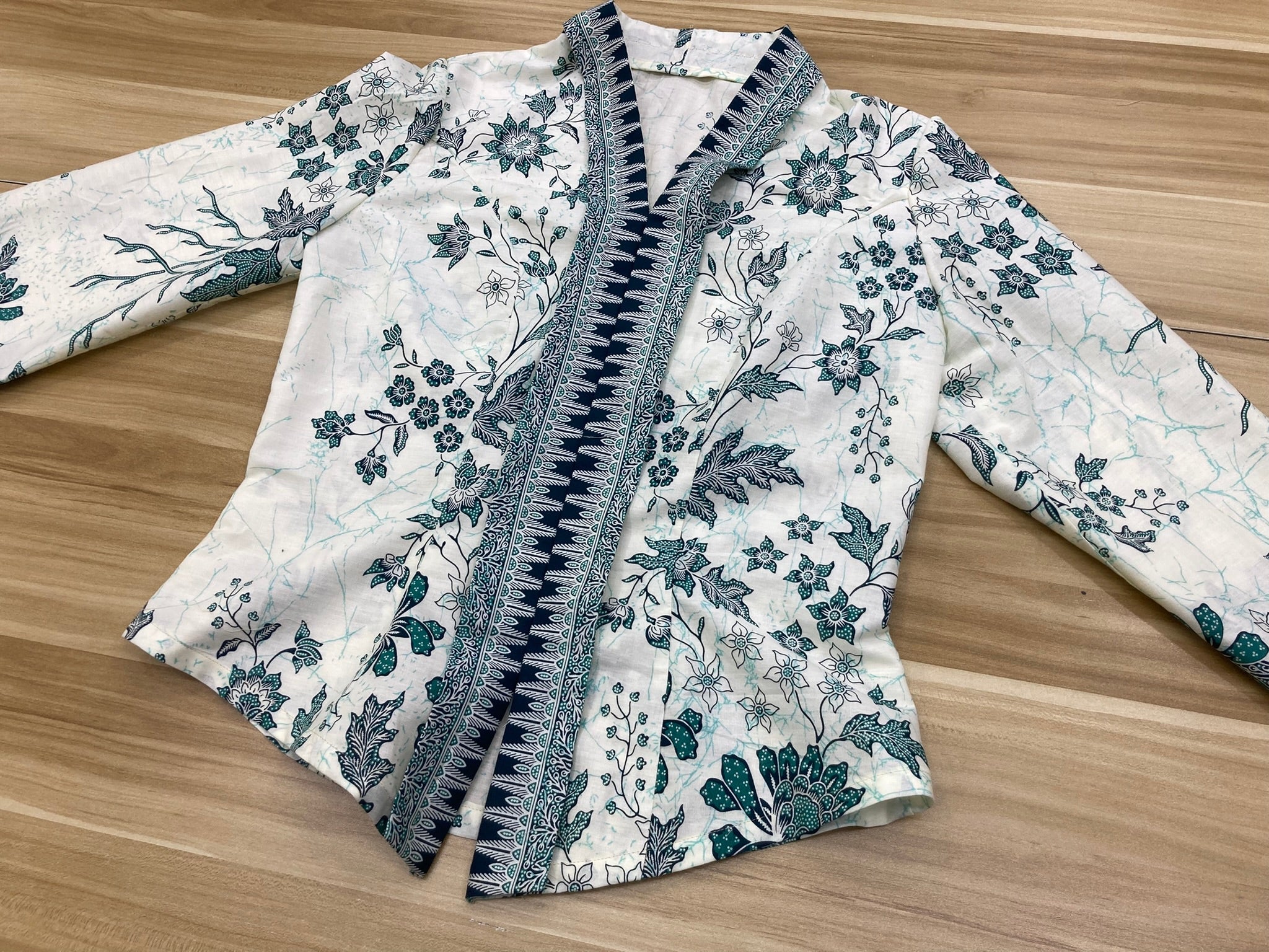 Sewing Blouse: Suri Kebaya Top